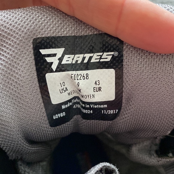 Bates Men's size 10 GX-8 Insulated Side Zip boot w/ GORE-TEX - Picture 7 of 8